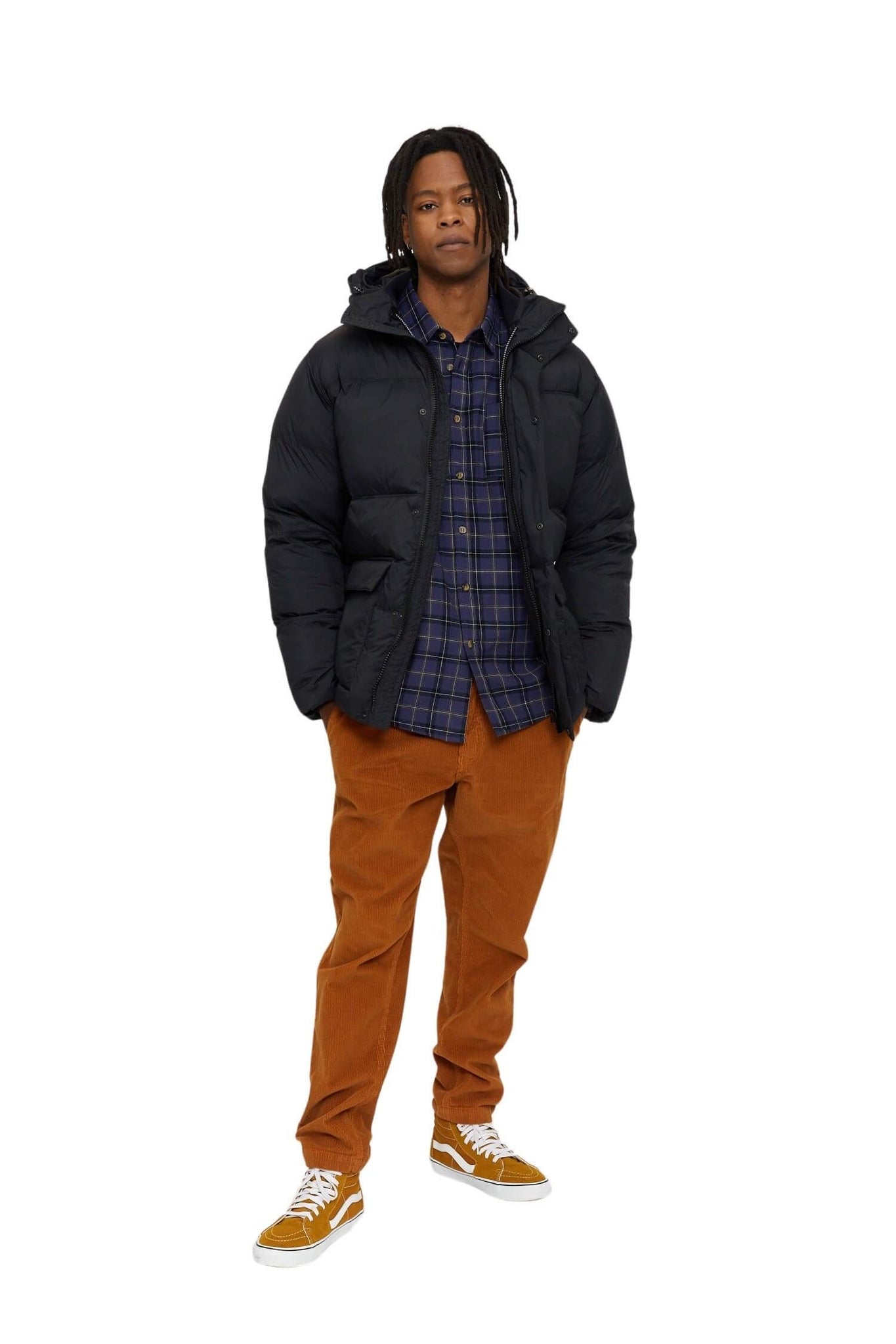 https://cdn02.plentymarkets.com/ofpamy53izyh/item/images/336315/full/23301439-moonbeam-puffer-jacket-black-01.jpg