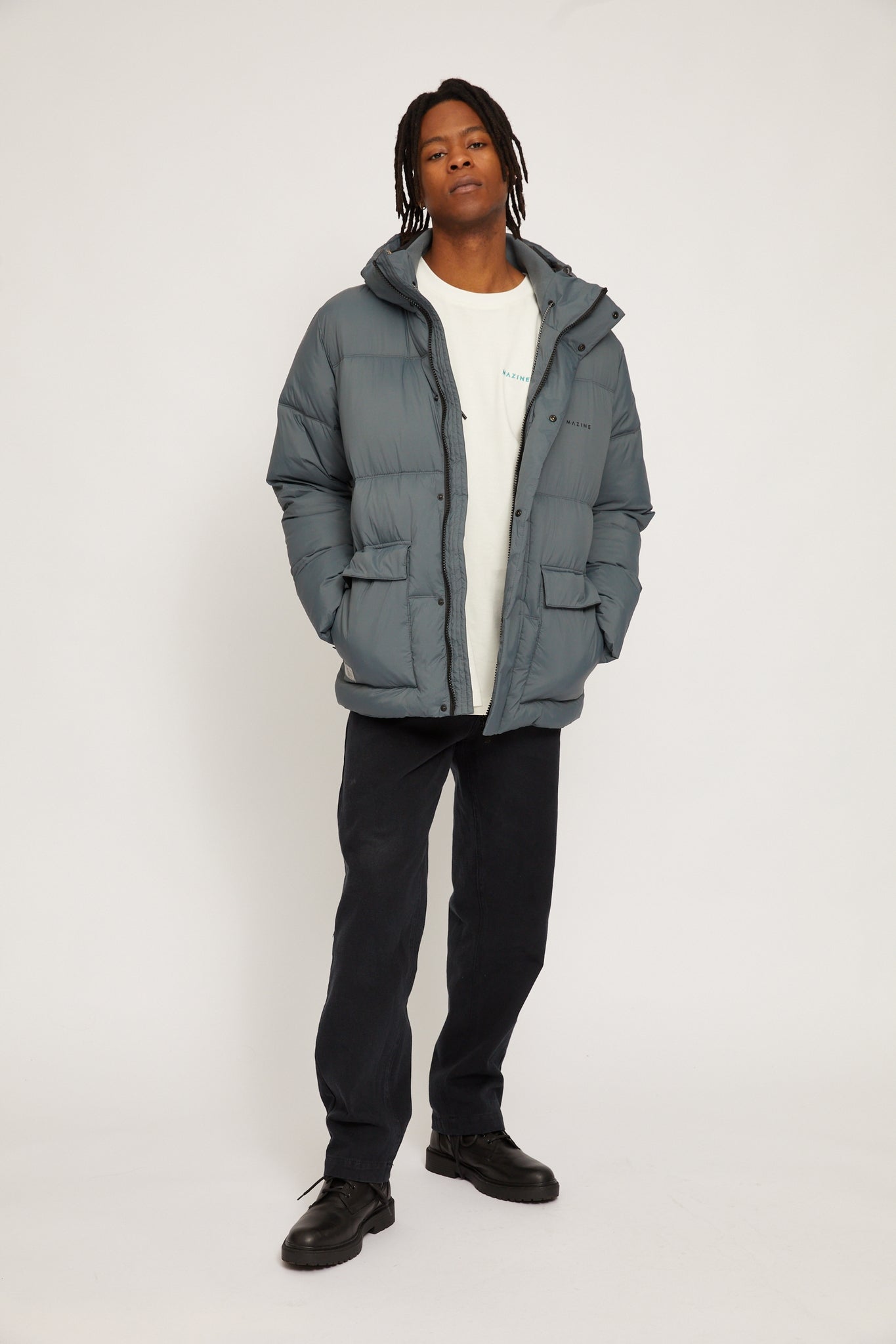 https://cdn02.plentymarkets.com/ofpamy53izyh/item/images/336210/full/23301439-moonbeam-puffer-jacket-steel-blue-02.jpg