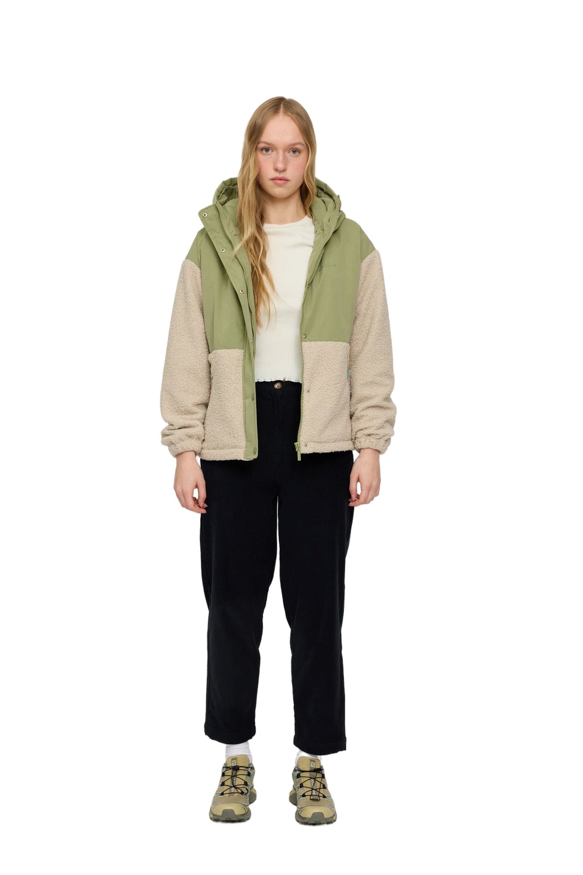https://cdn02.plentymarkets.com/ofpamy53izyh/item/images/336995/full/24331471-laine-jacket-pale-green-natural-07.jpg