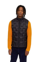 https://cdn02.plentymarkets.com/ofpamy53izyh/item/images/336211/full/23301557-lavoy-light-padded-vest-black-08.jpg