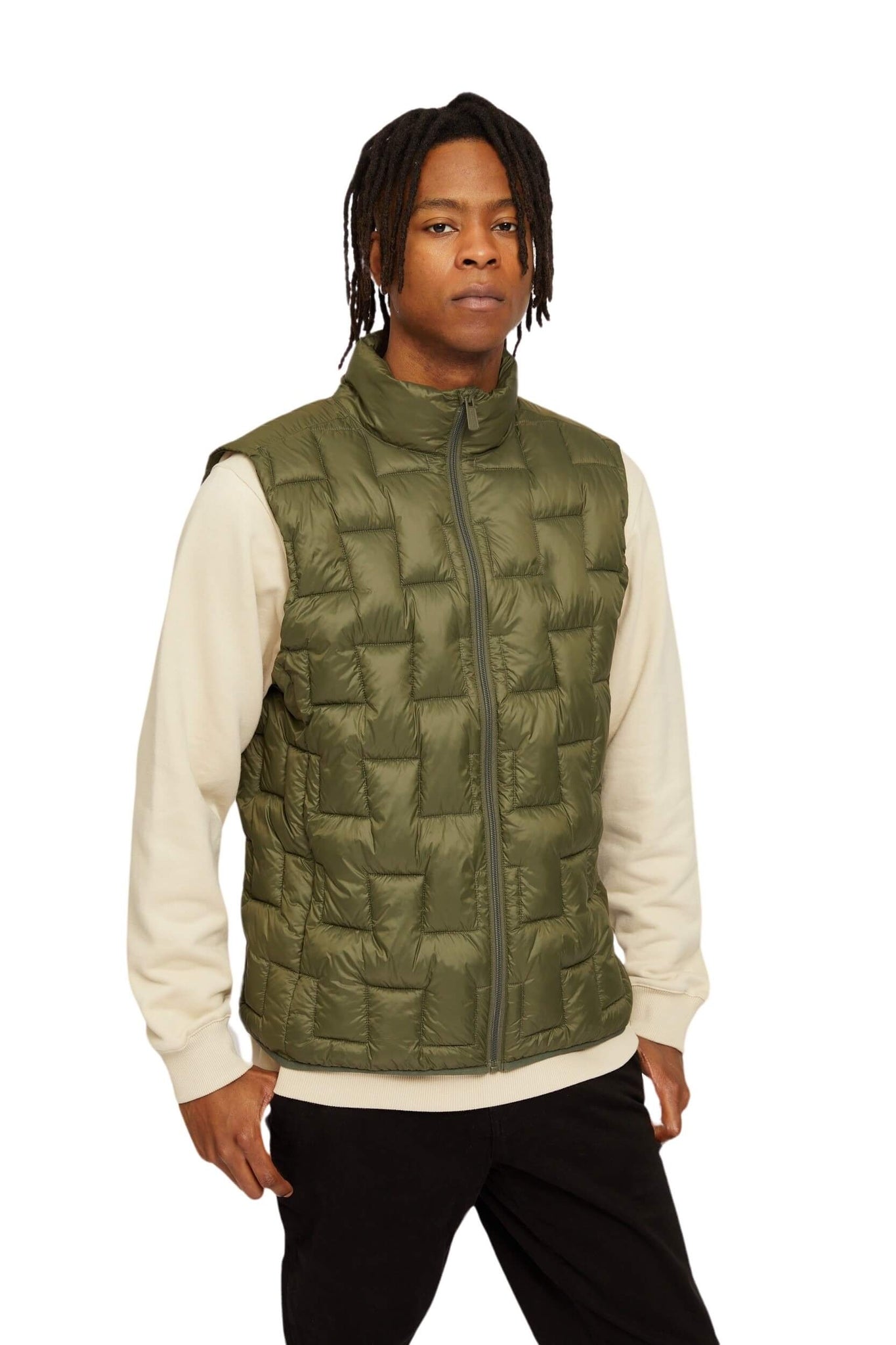 https://cdn02.plentymarkets.com/ofpamy53izyh/item/images/336212/full/23301557-lavoy-light-padded-vest-fir-green-03.jpg