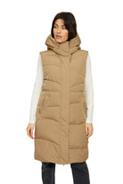 https://cdn02.plentymarkets.com/ofpamy53izyh/item/images/336242/full/23331501-wanda-vest-clay-03.jpg