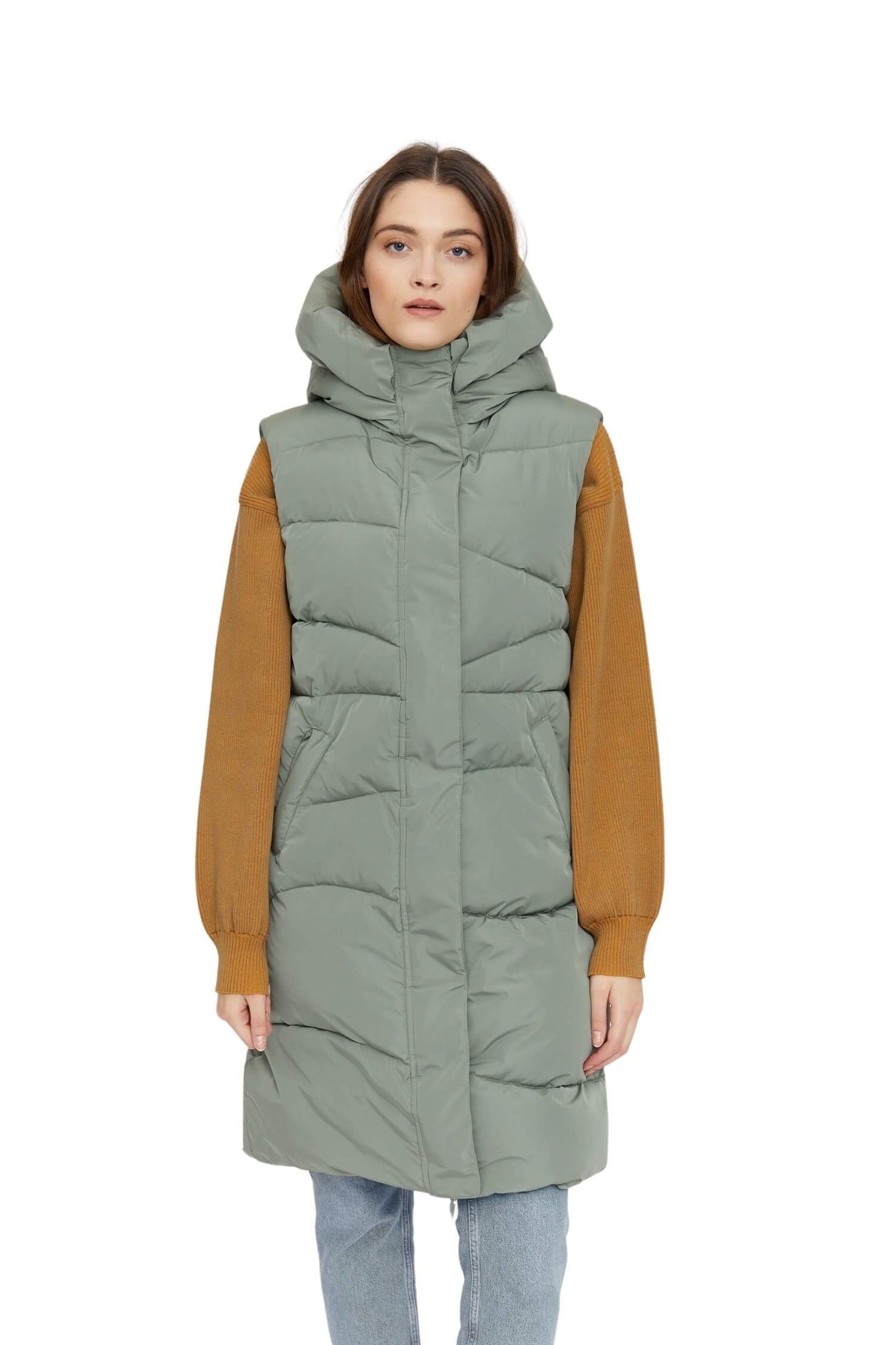 https://cdn02.plentymarkets.com/ofpamy53izyh/item/images/336243/full/23331501-wanda-vest-sea-green-07.jpg
