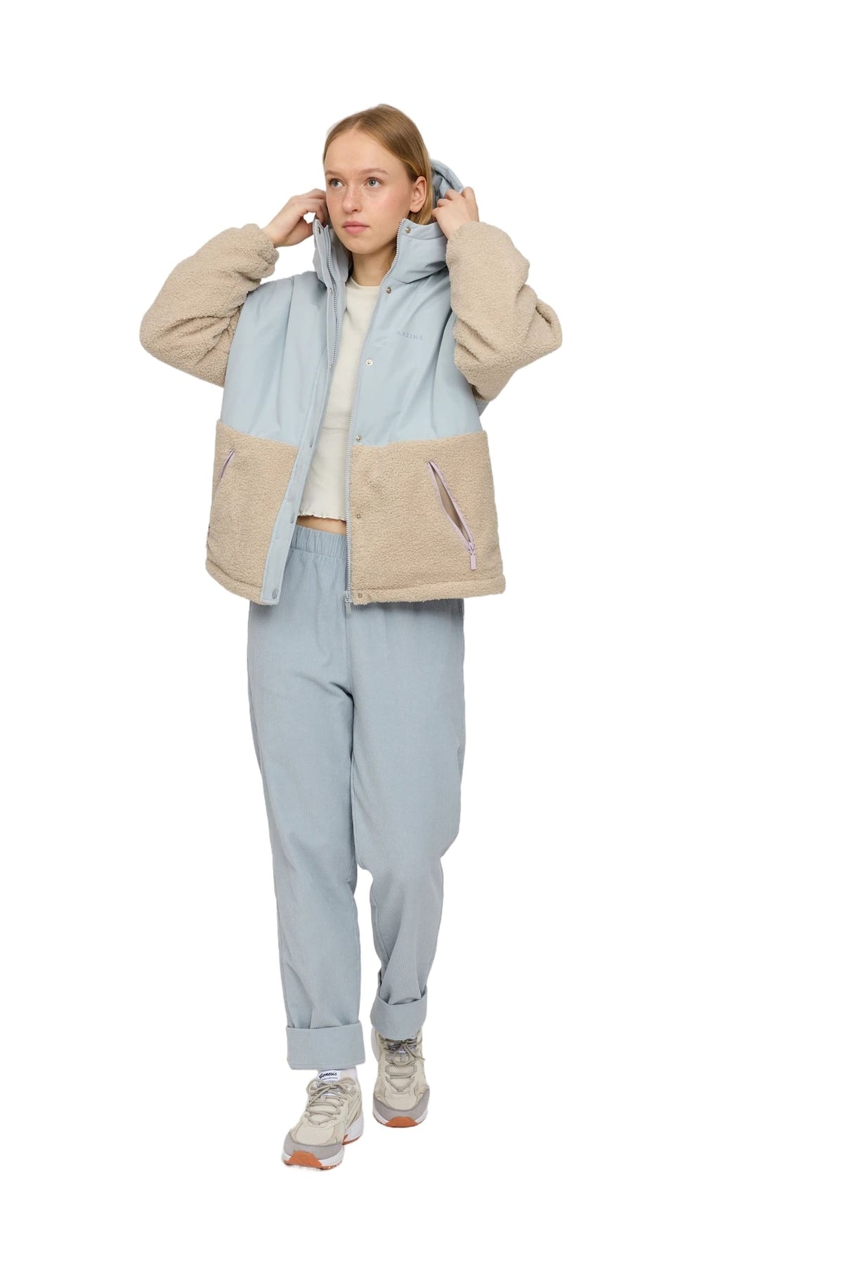 https://cdn02.plentymarkets.com/ofpamy53izyh/item/images/336994/full/24331471-laine-jacket-ice-blue-natural-02.jpg